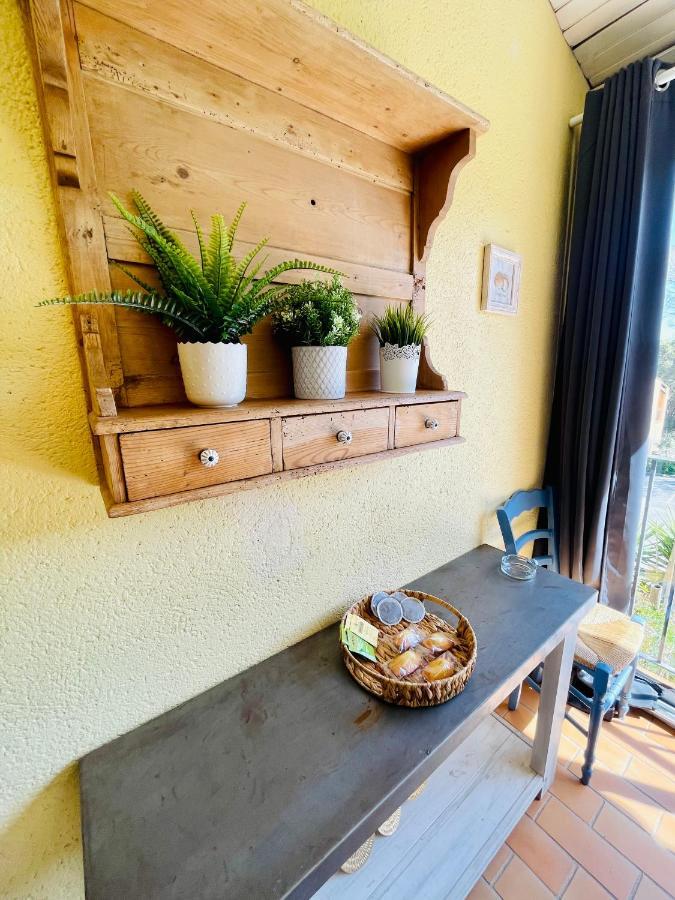 Bel Appartement Avec Mezzanine, Vue Mer Et Piscine 코골렝 외부 사진