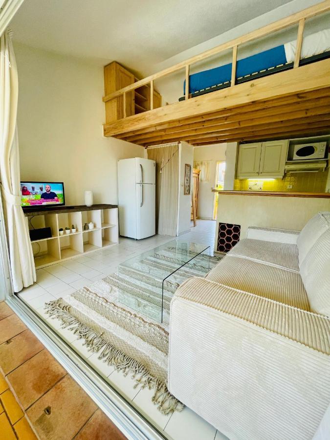 Bel Appartement Avec Mezzanine, Vue Mer Et Piscine 코골렝 외부 사진