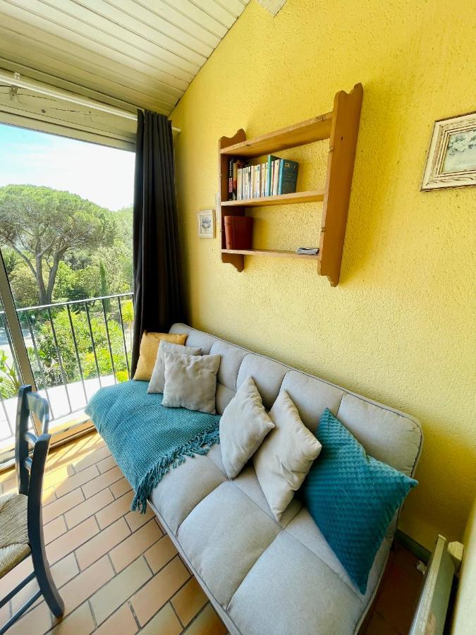 Bel Appartement Avec Mezzanine, Vue Mer Et Piscine 코골렝 외부 사진